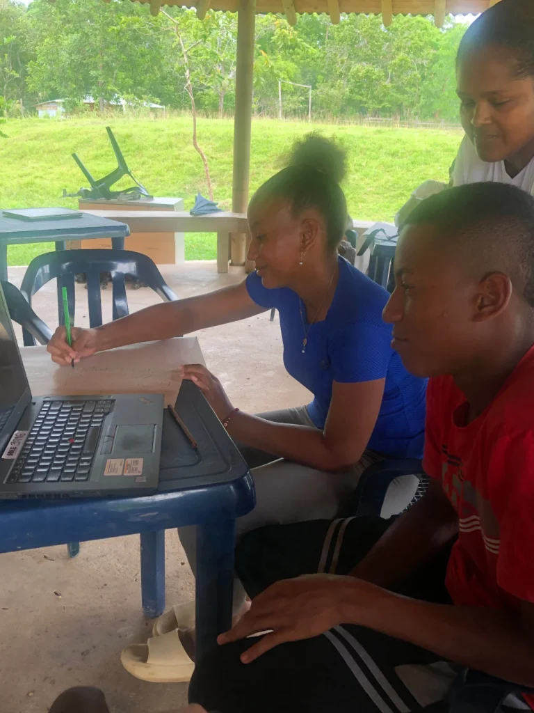 Dos Comunidades, Dos Experiencias: Explorando el Misterio del Ají y la Conectividad en El Bagre, Antioquia